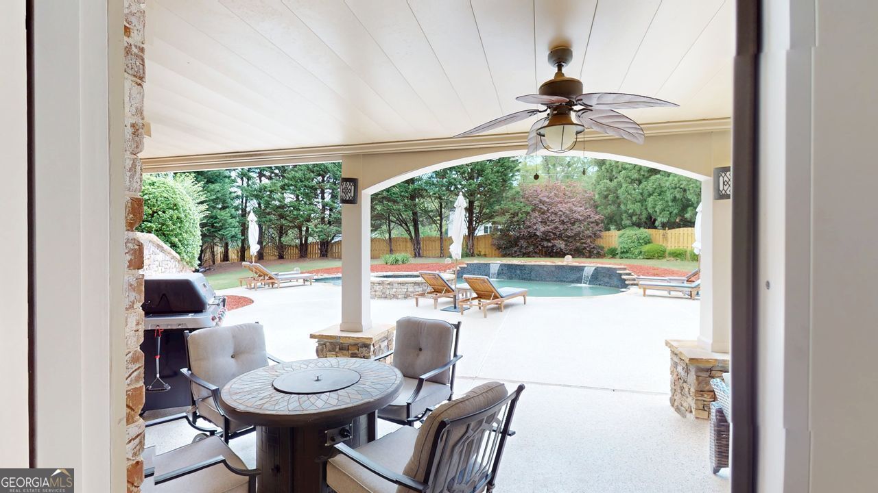 Laurel Ridge - Residential