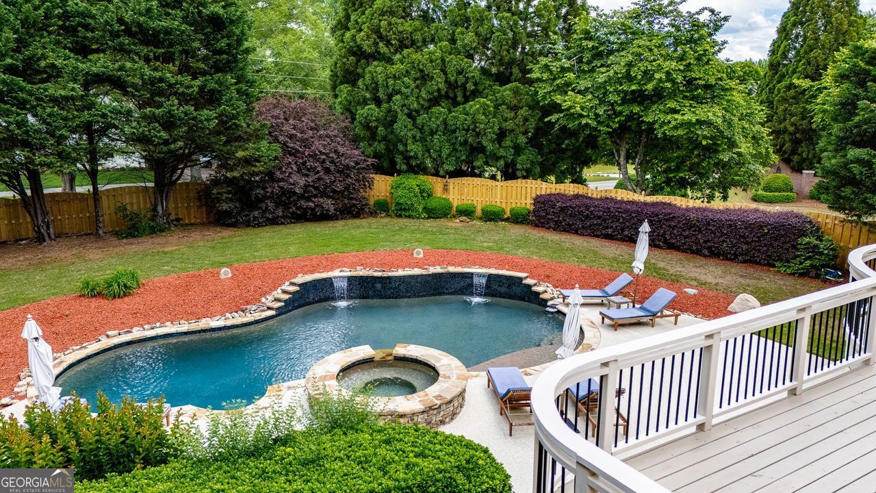 Laurel Ridge - Residential