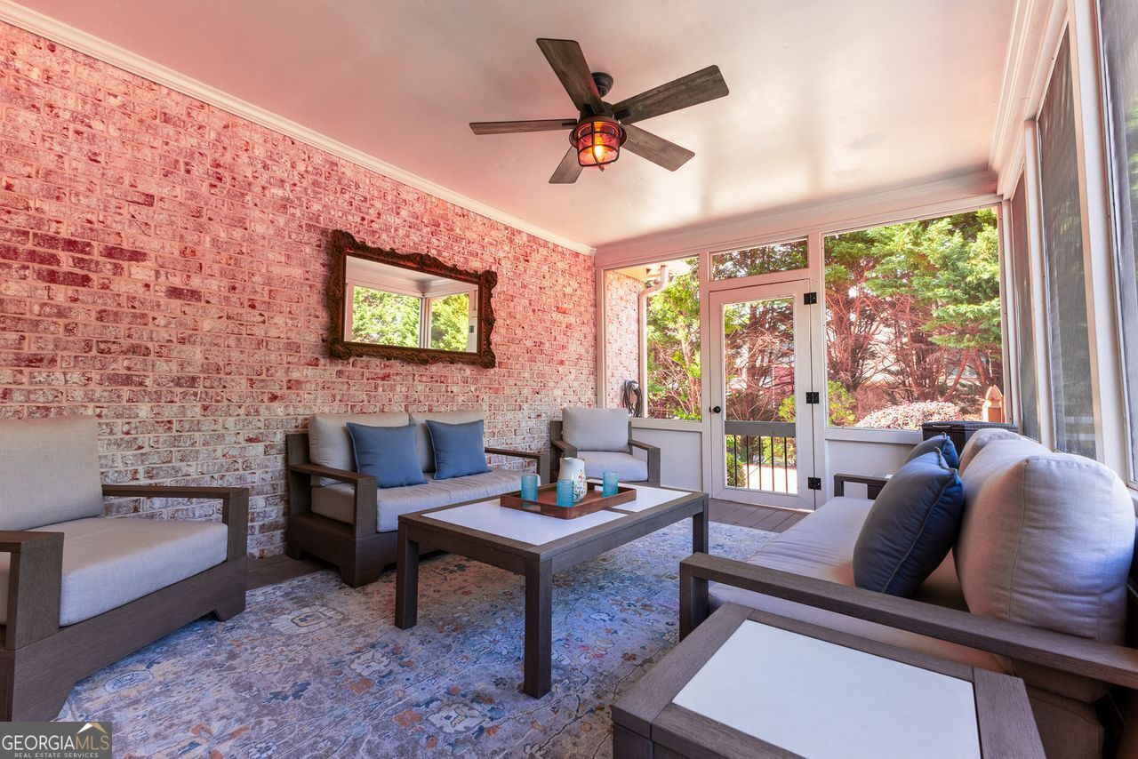 Laurel Ridge - Residential