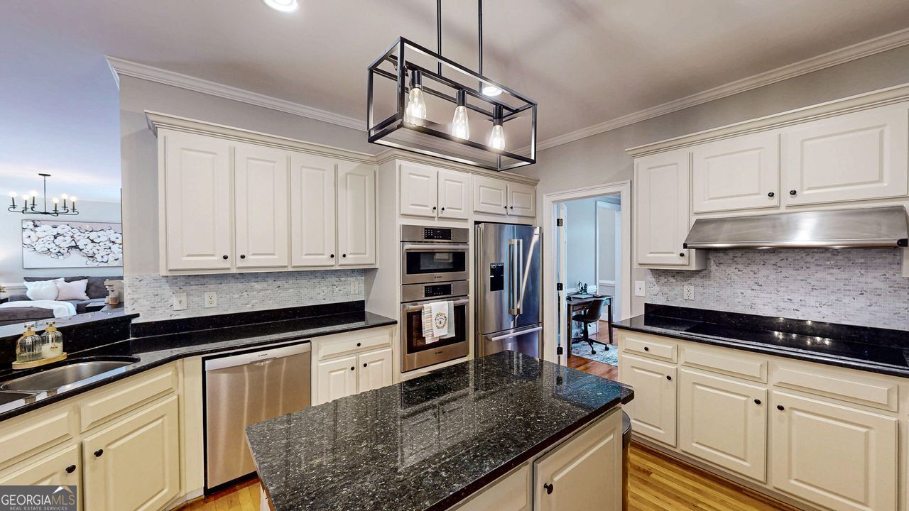 Laurel Ridge - Residential