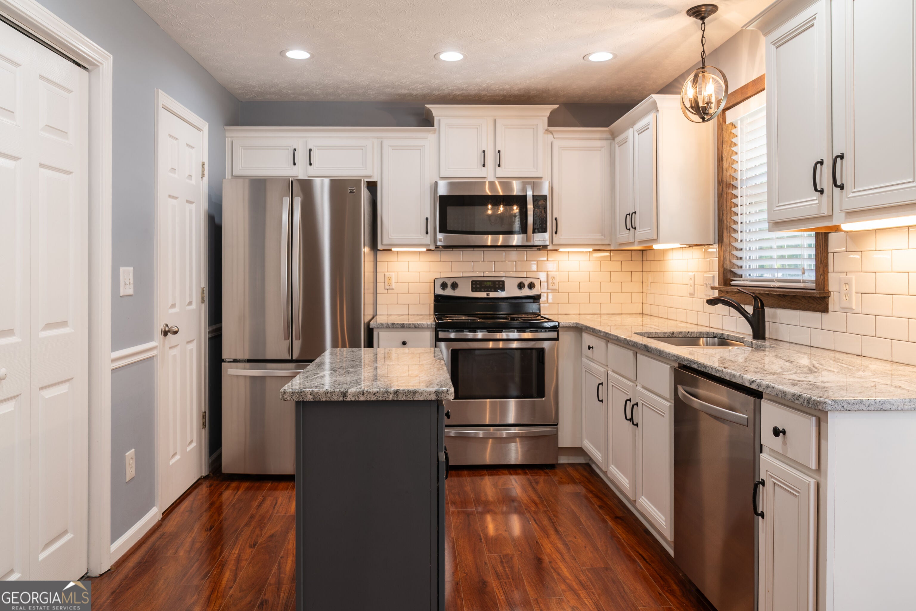 42 Mcpherson LN