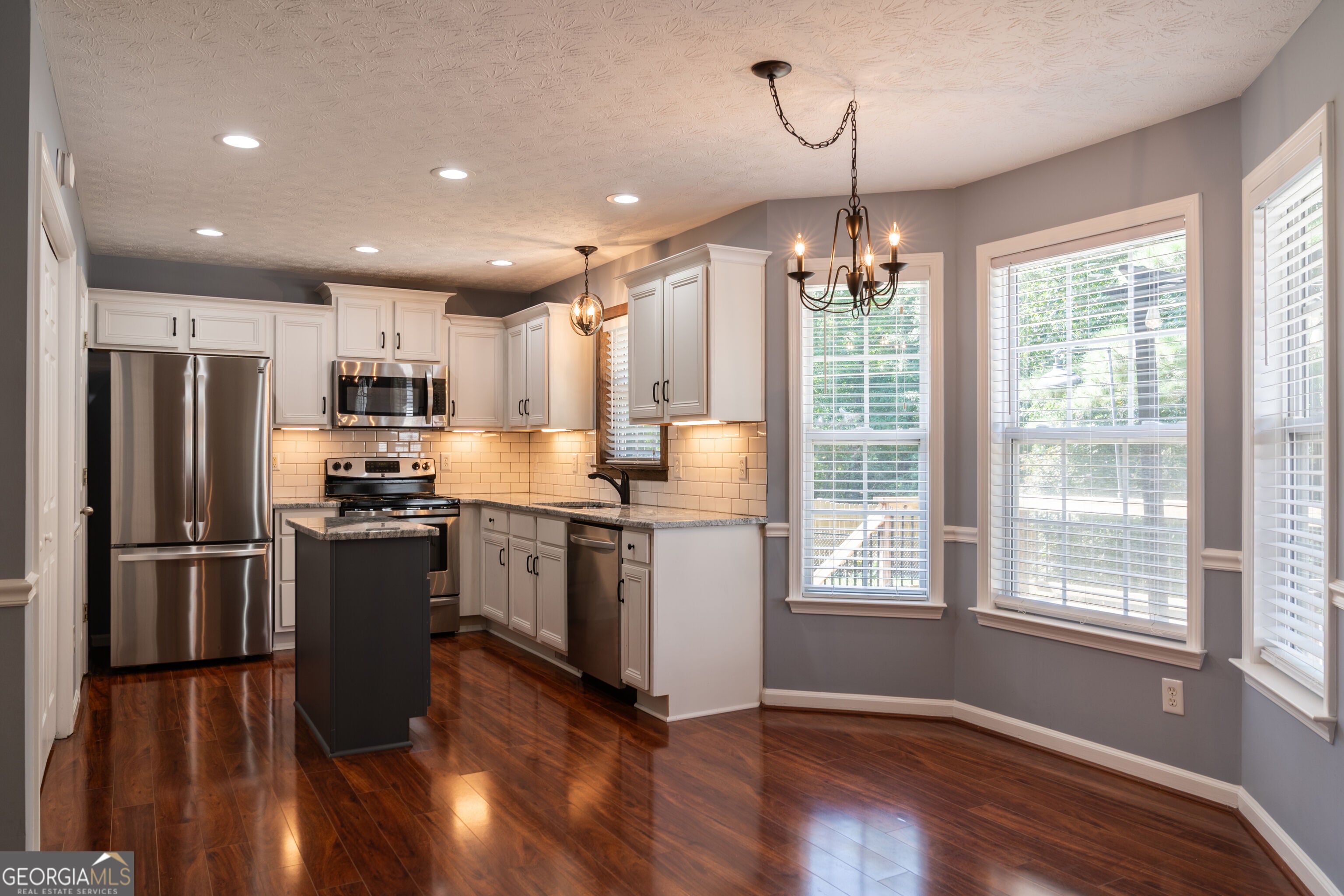 42 Mcpherson LN