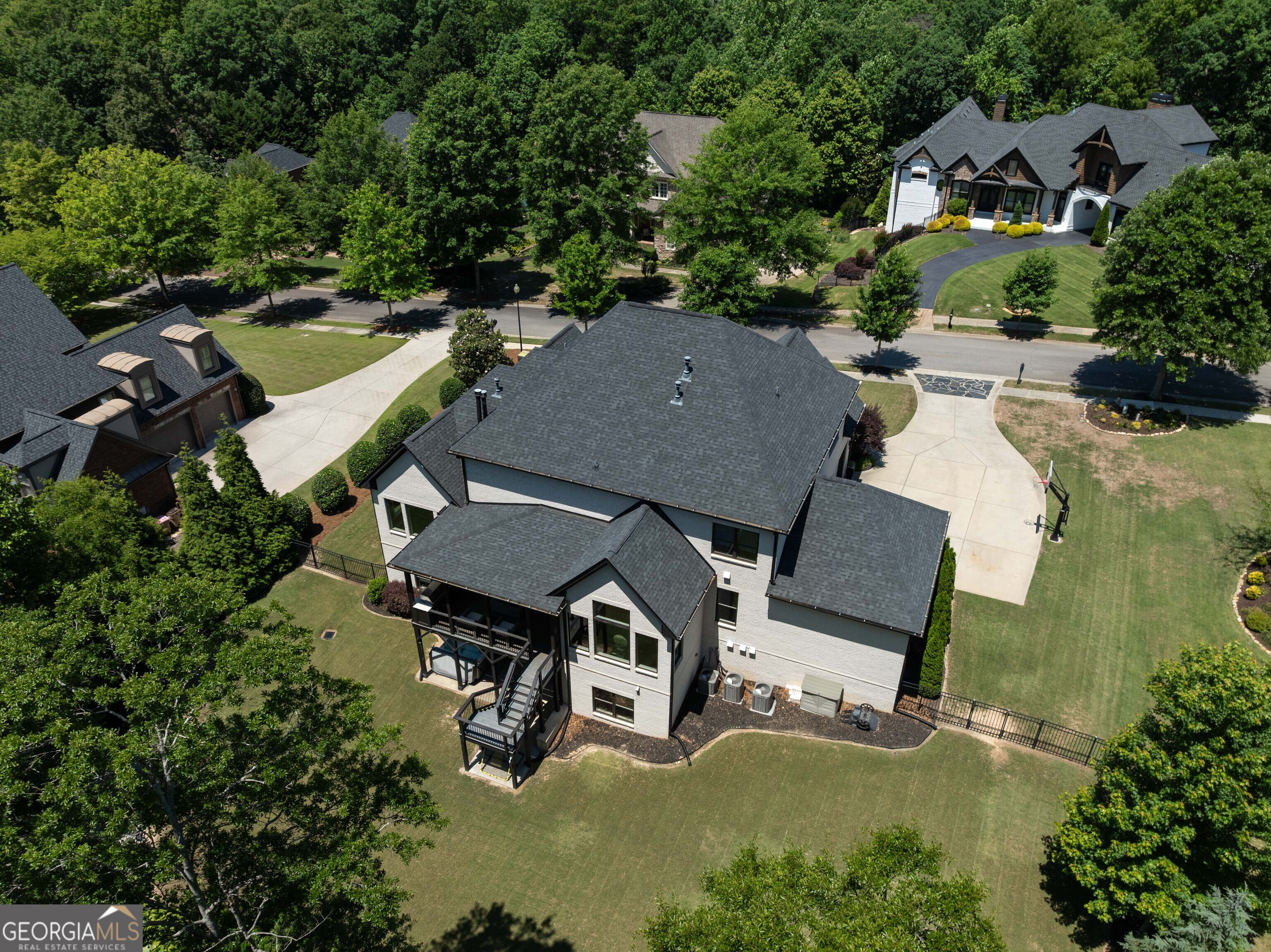 2343 Northern Oak DR
