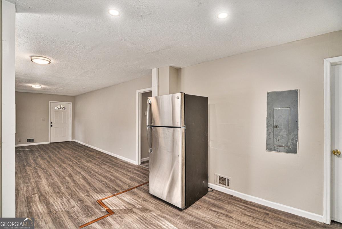 165 Holly RD NW