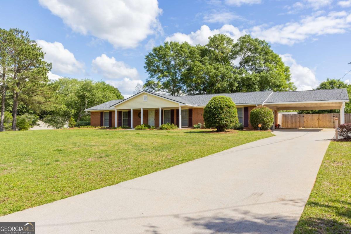 675 Mountain View DR