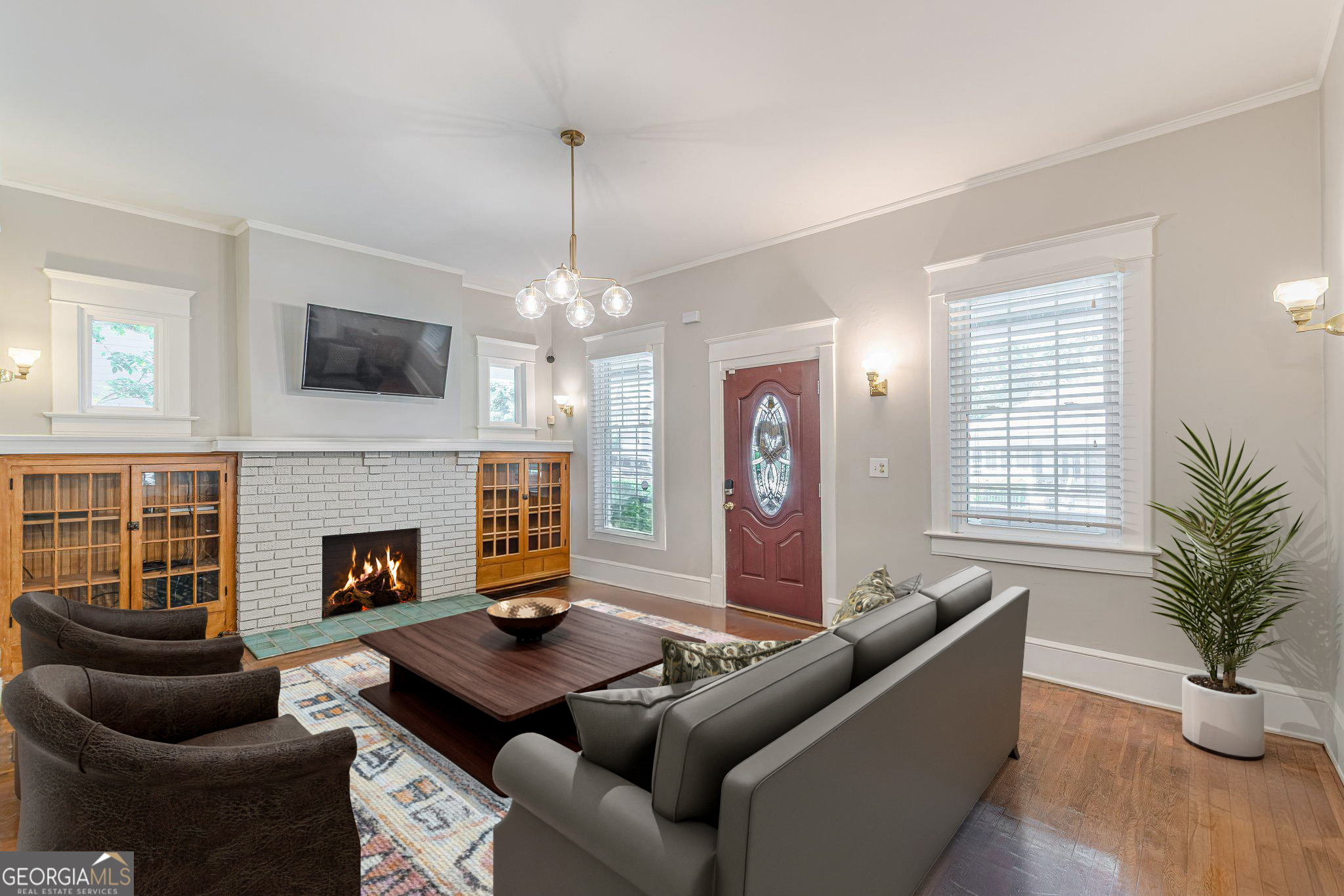537 Winton TER NE