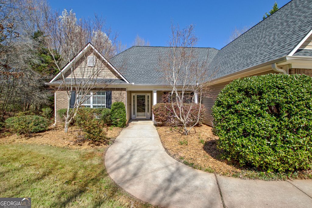 Photo of 300 Autumn Creek, Senoia, GA 30276 (MLS # 10713162)
