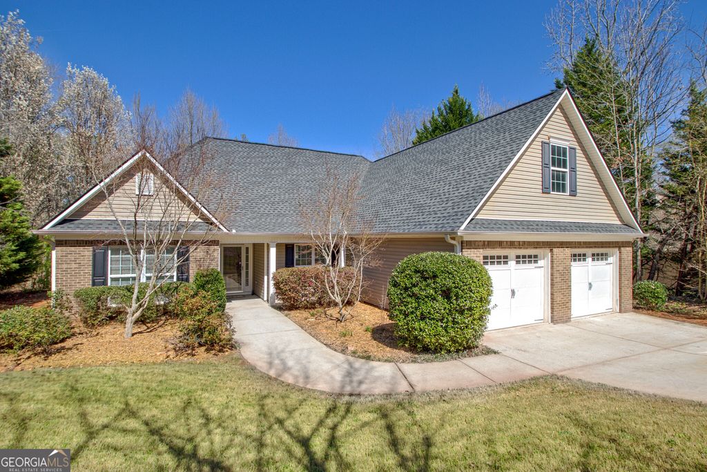 Photo of 300 Autumn Creek, Senoia, GA 30276 (MLS # 10713162)