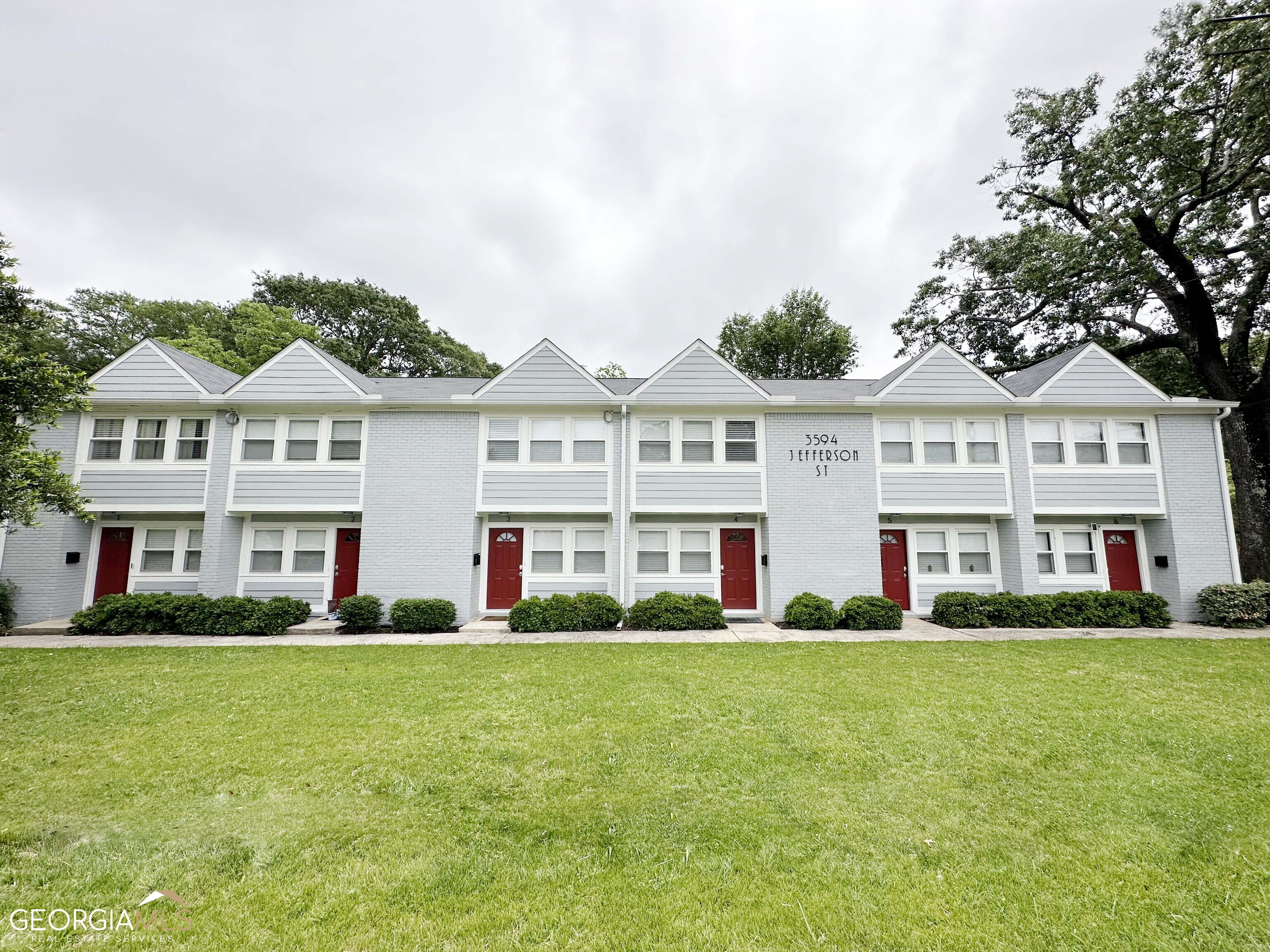 Exciting newly renovated apartments located at 3594 Jefferson St! The property features 2 bedrooms and 1 bath. The home features new carpets/flooring , new appliances, beautiful countertops, and fresh paint throughout! Overall a great home for you and your family! The apartment is located in the heart of College Park, with restaurants and grocery surroundings! Interstate 85 access is conveniently located nearby as well.