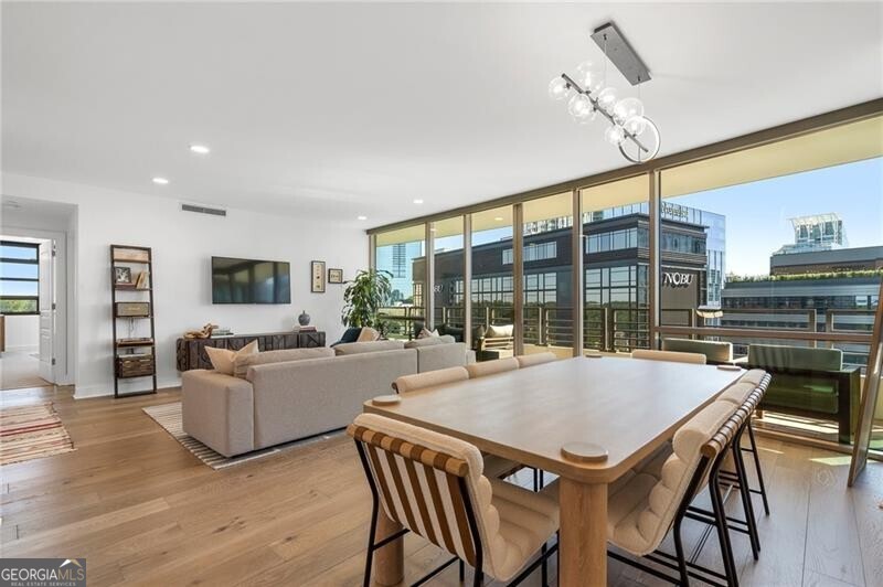 700 Park Regency PL NE 1503