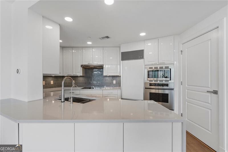 700 Park Regency PL NE 1503