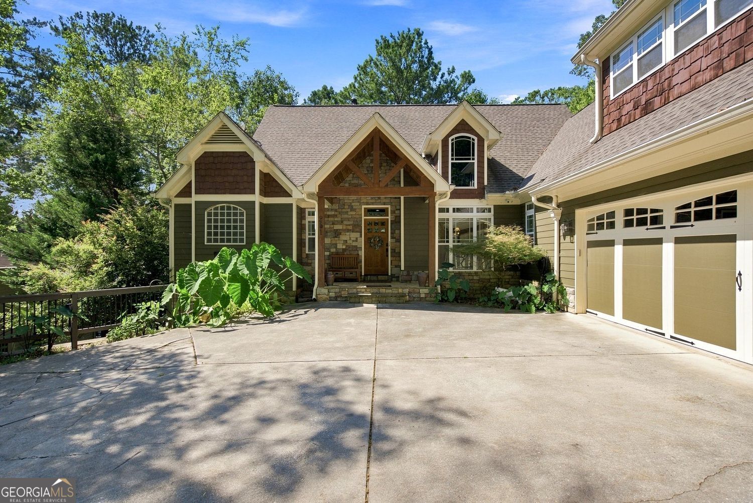 251 White Antelope ST