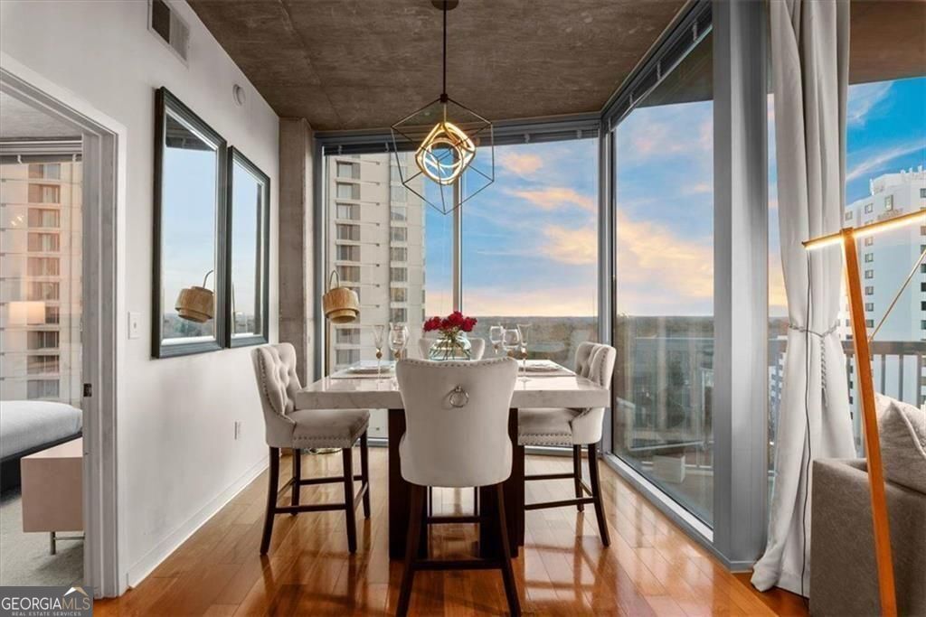 3324 Peachtree RD 902