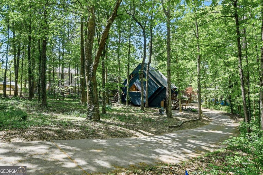 Photo of 2965 Pond View Court, Marietta, GA 30062 (MLS # 10740112)