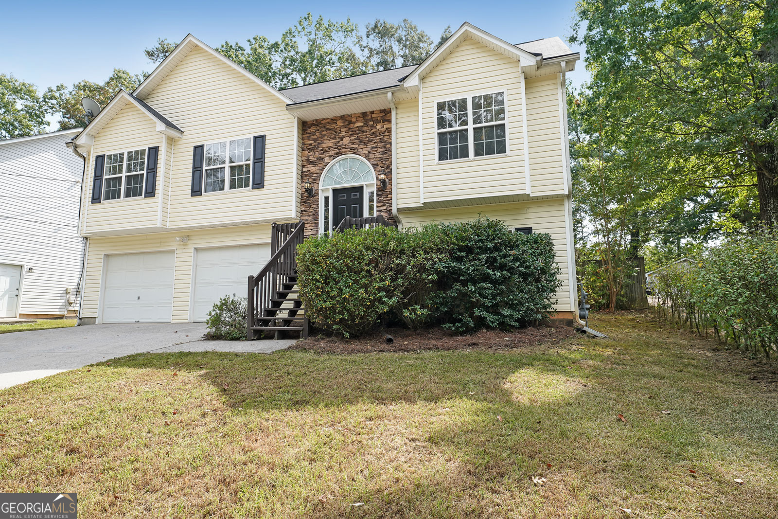 5818 Dogwood CIR
