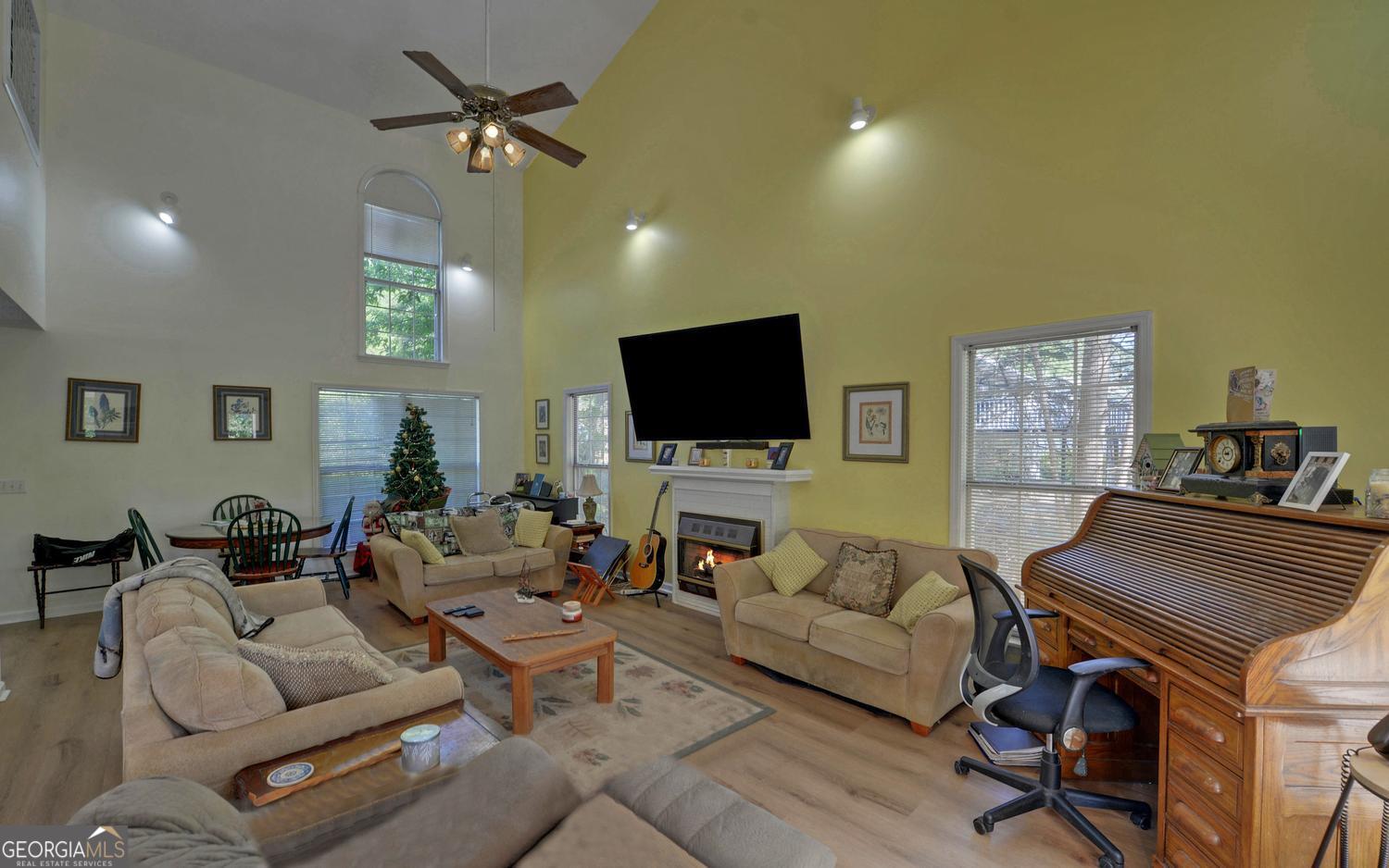 529 Chase Landing RD