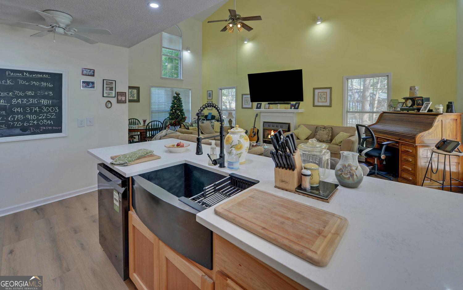 529 Chase Landing RD