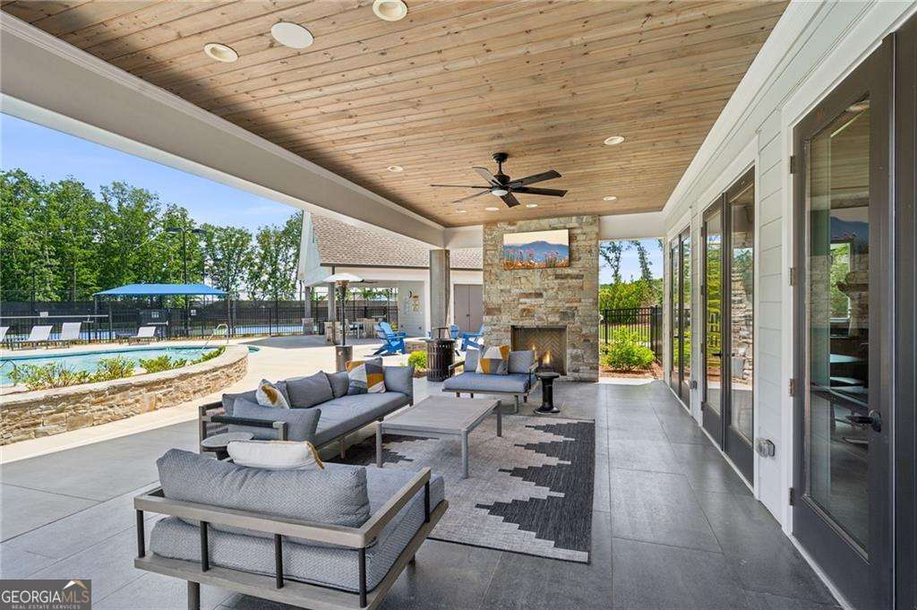 The Retreat at Sterling on the Lake - Residential