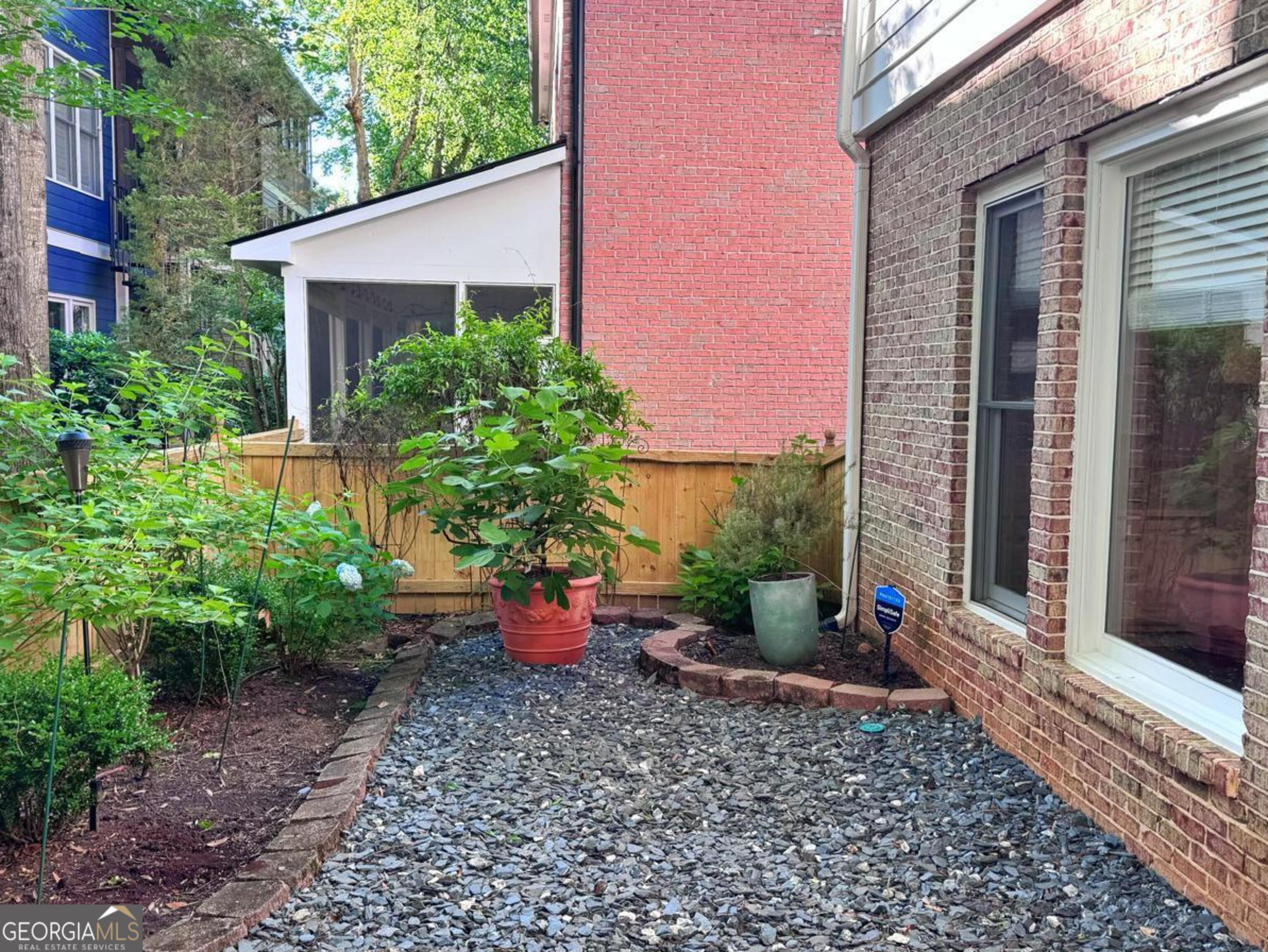 Atlanta, Georgia 30306, United States, 4 Bedrooms Bedrooms, ,4 BathroomsBathrooms,Residential,Active,58777