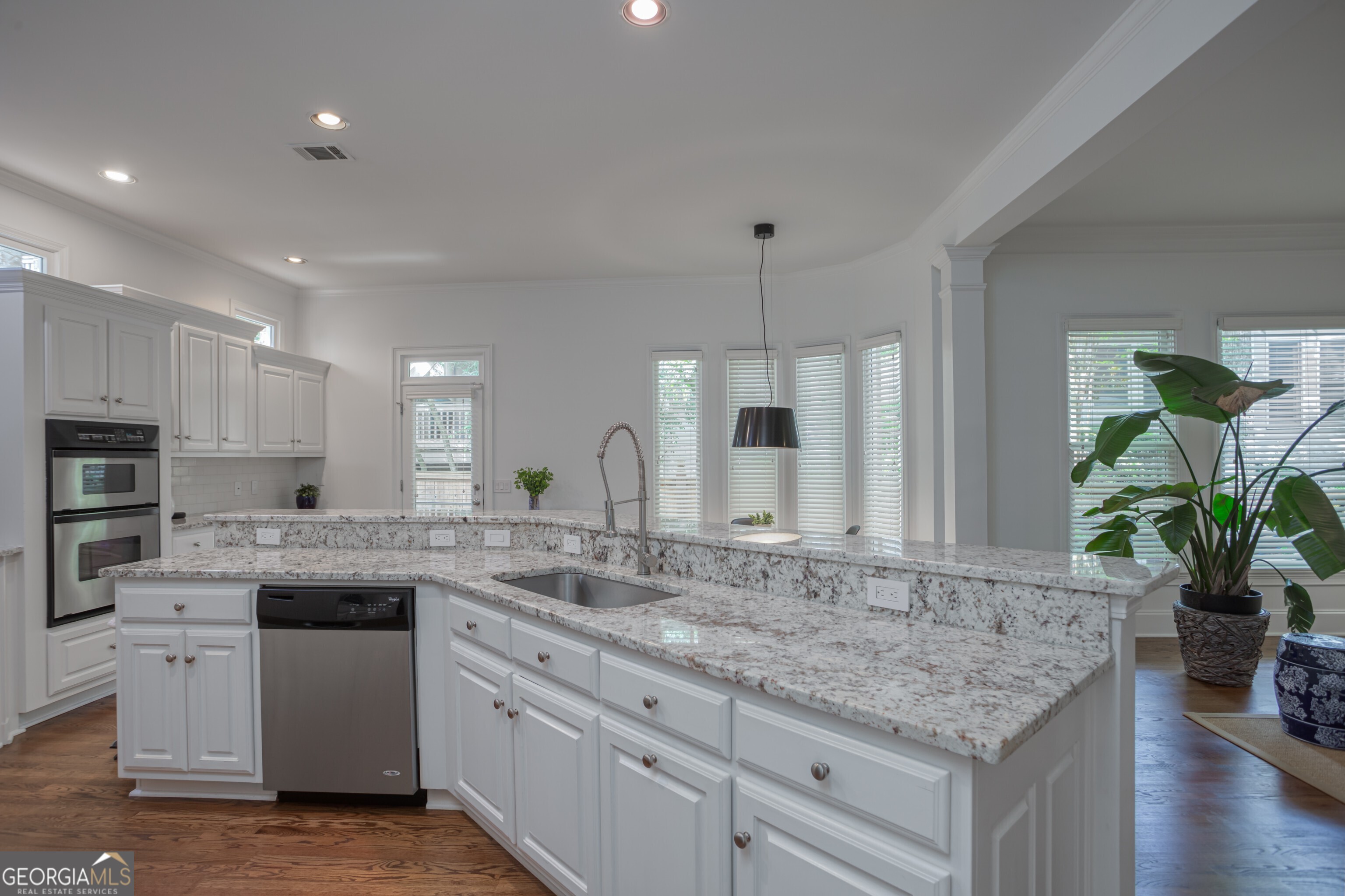 Atlanta, Georgia 30306, United States, 4 Bedrooms Bedrooms, ,4 BathroomsBathrooms,Residential,Active,58777