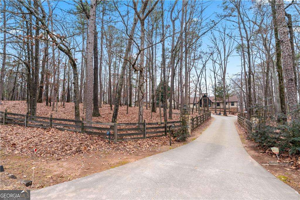 3355 Old Peachtree RD