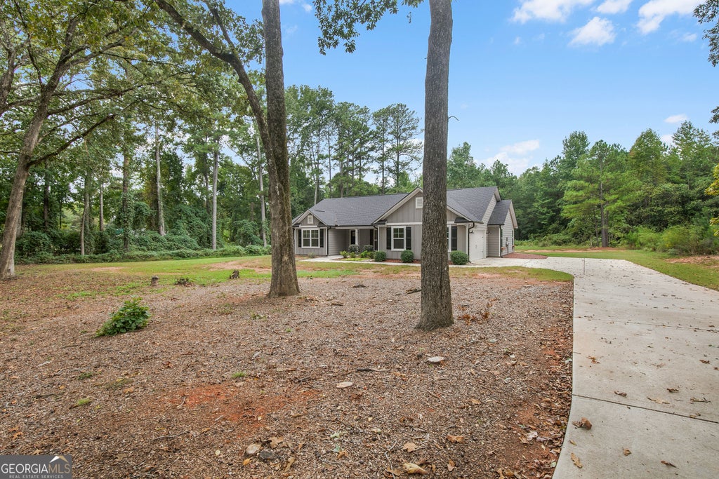 Photo of 1788 Standing Rock Road, Senoia, GA 30276 (MLS # 10871400)