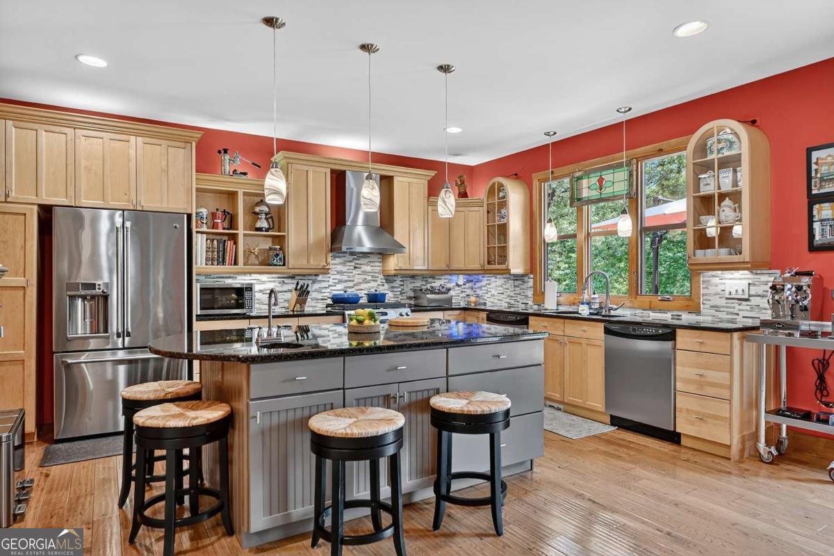 588 Blackberry DR