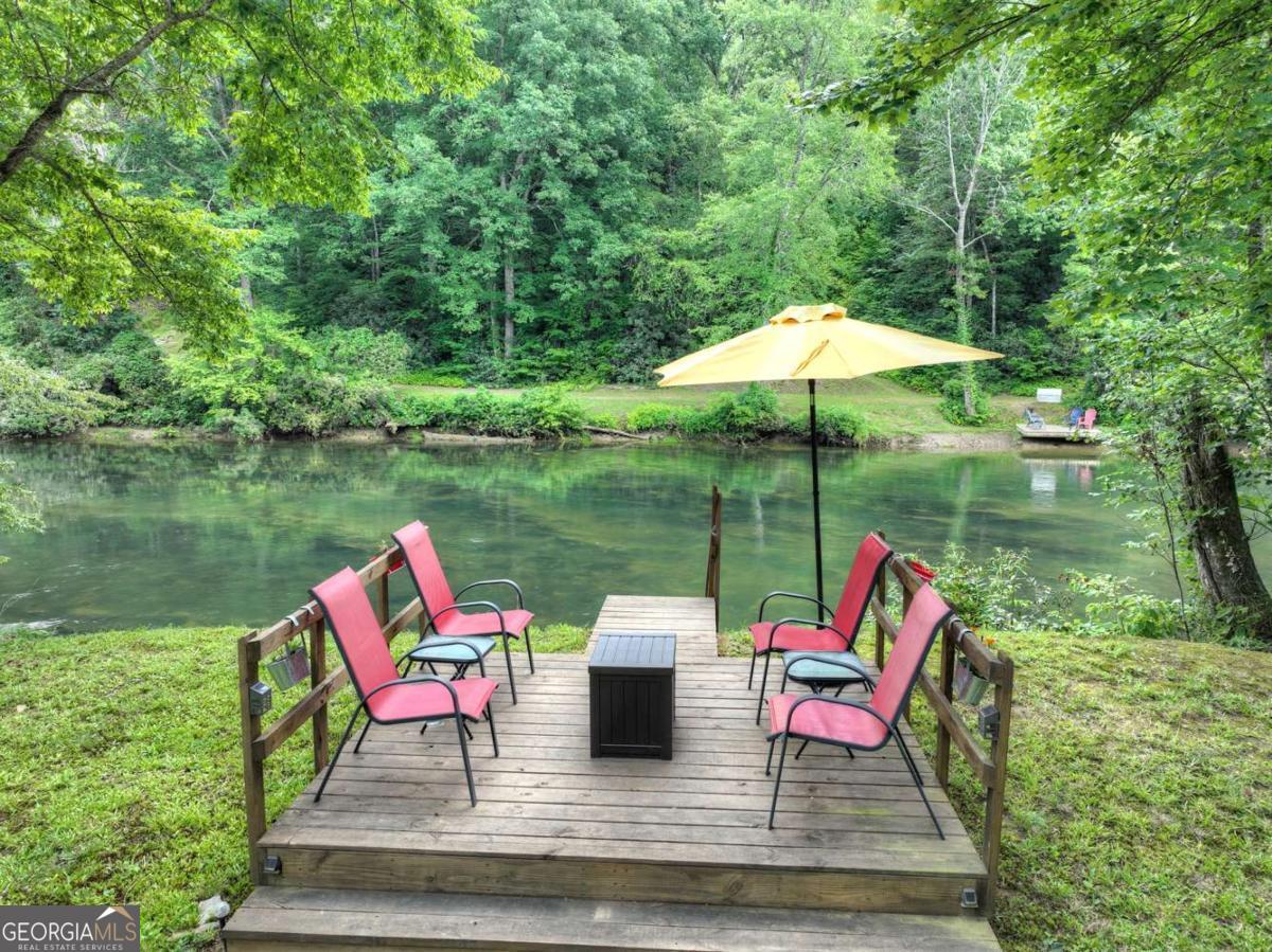 588 Blackberry DR