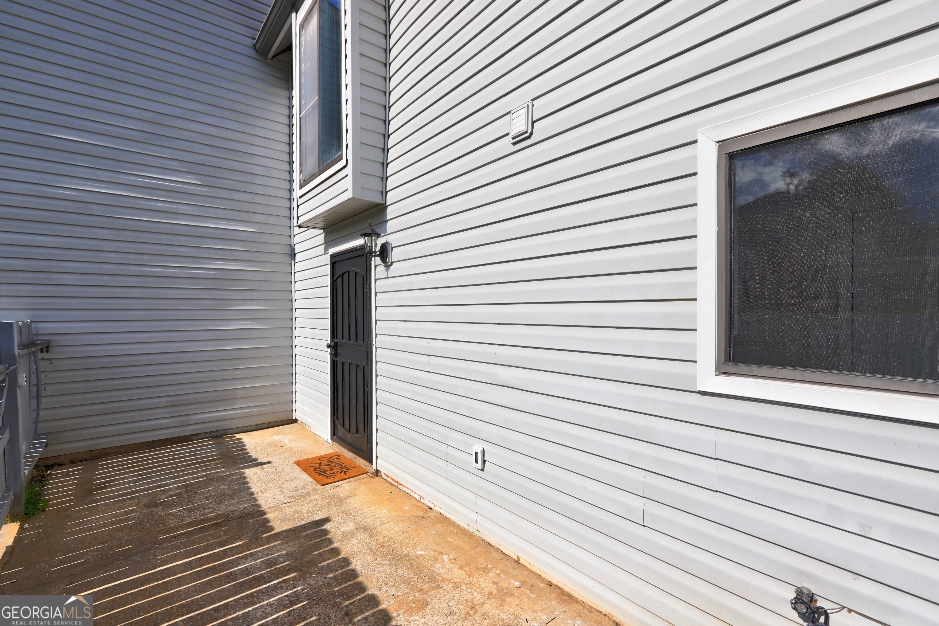 313 Country Club DR