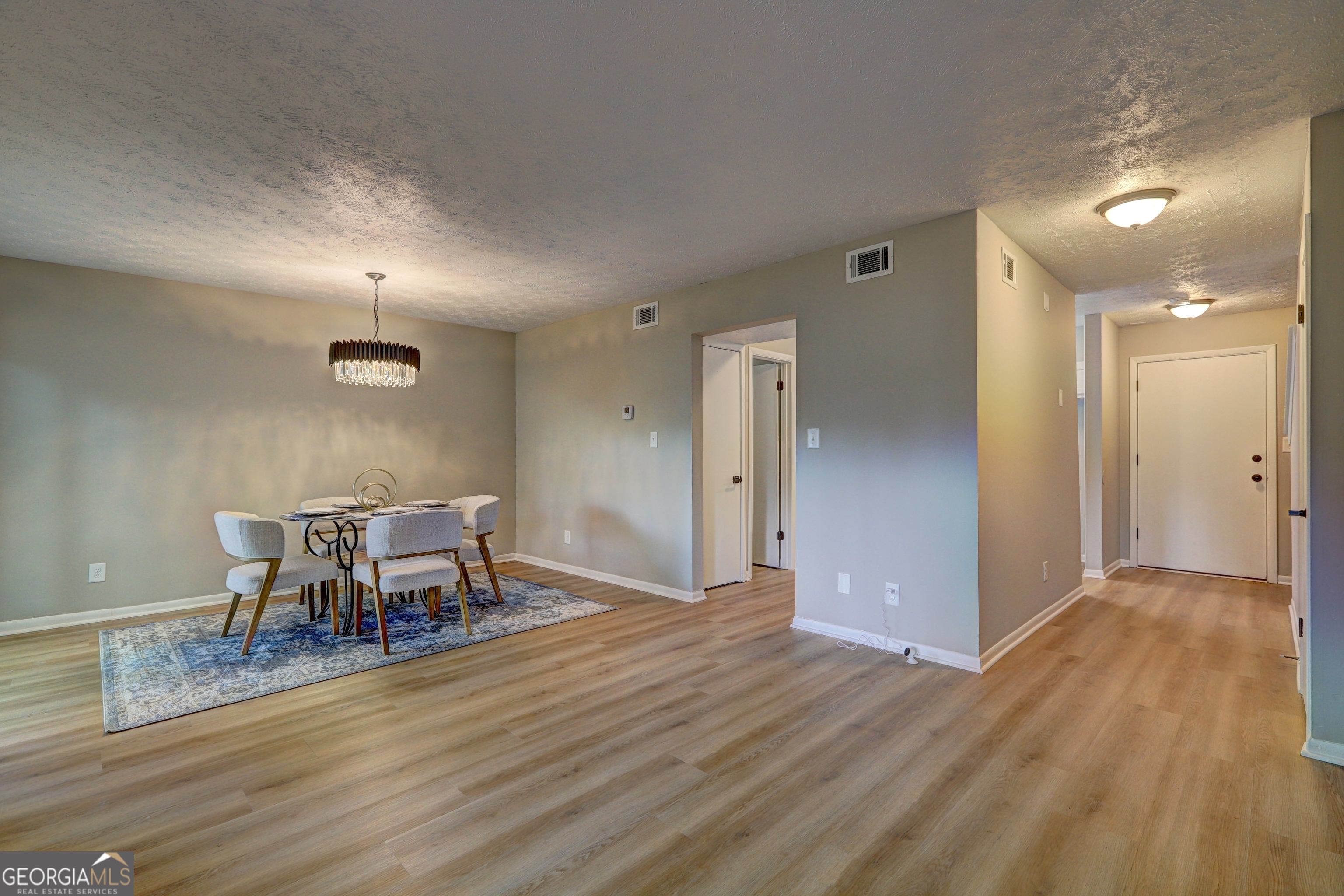313 Country Club DR