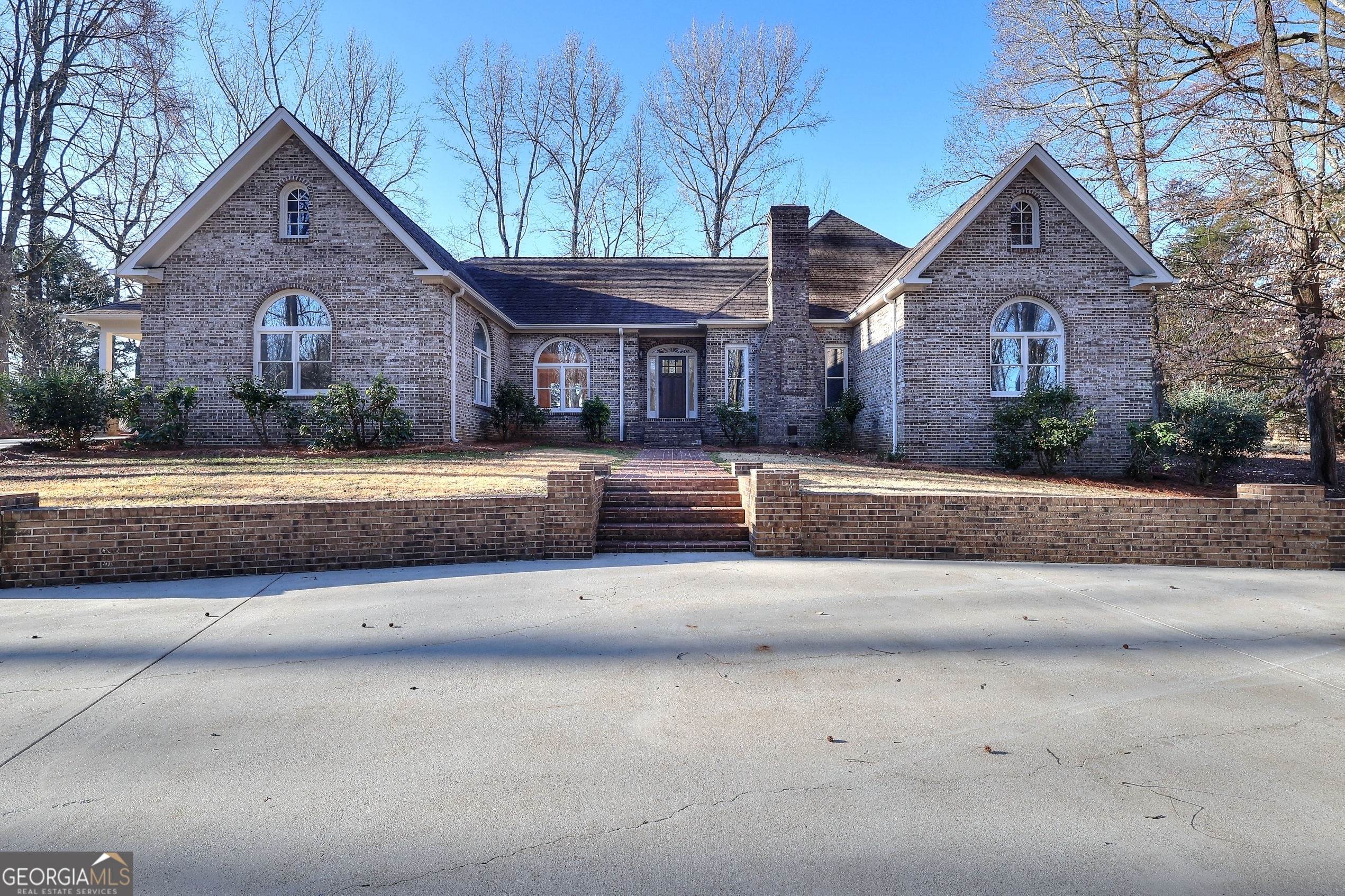 66 Highland DR