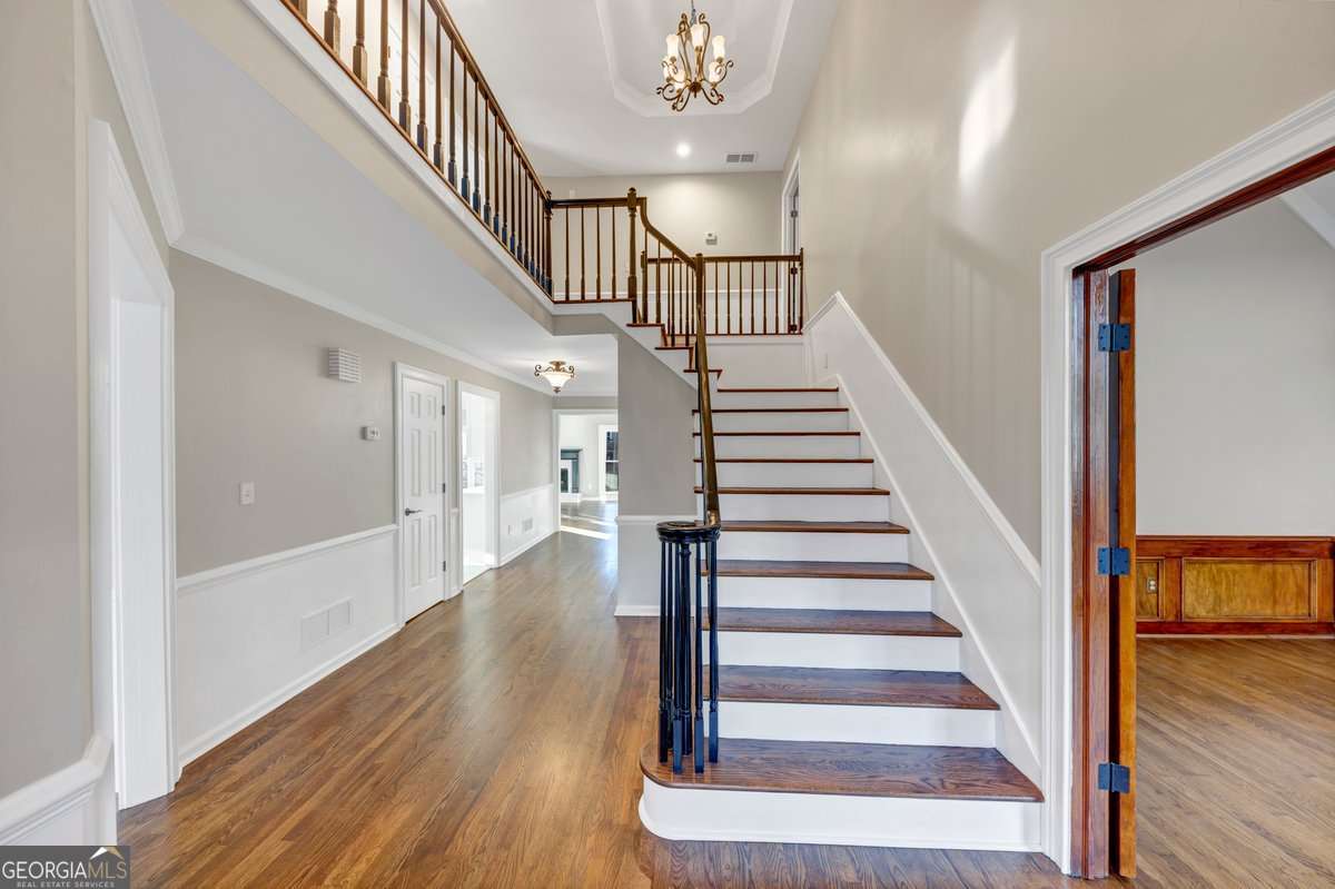 3017 Lana LN