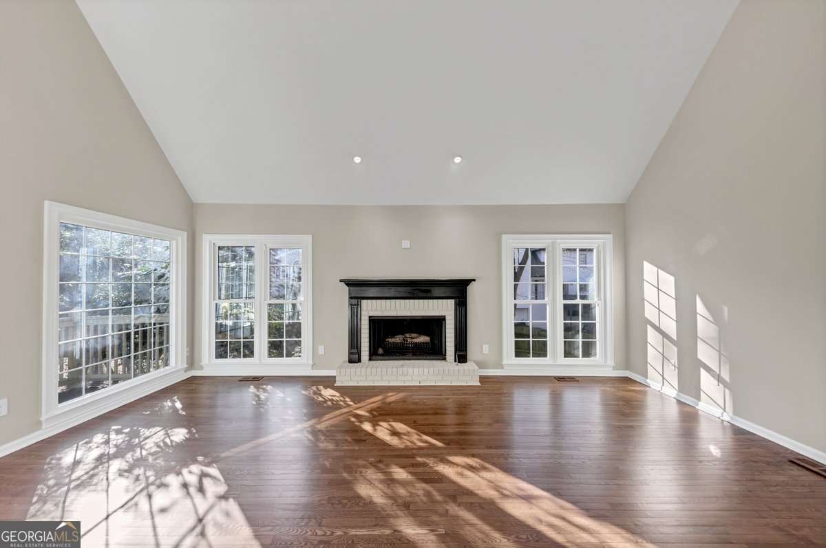 Creekside Oaks - Residential
