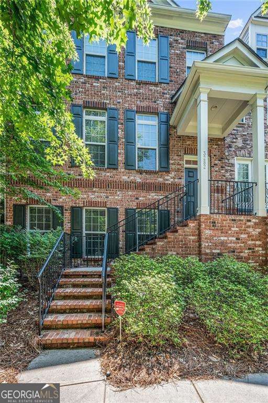 Photo of 3282 Ferncliff Lane, Atlanta, GA 30324 (MLS # 10655356)