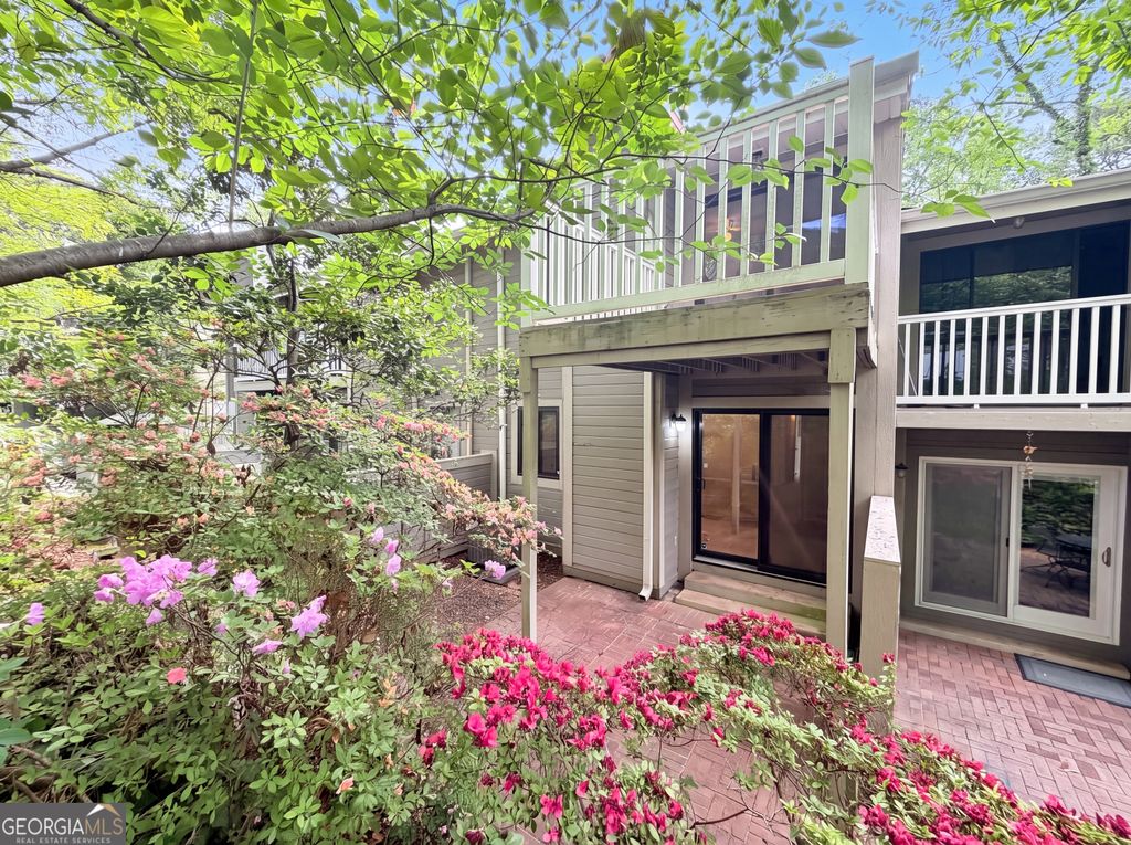 Photo of 2869 Torreya Way SE, Marietta, GA 30067 (MLS # 10737848)