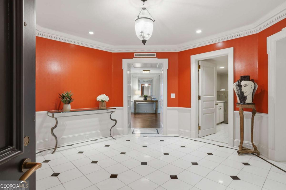 2660 Peachtree RD NW 20G