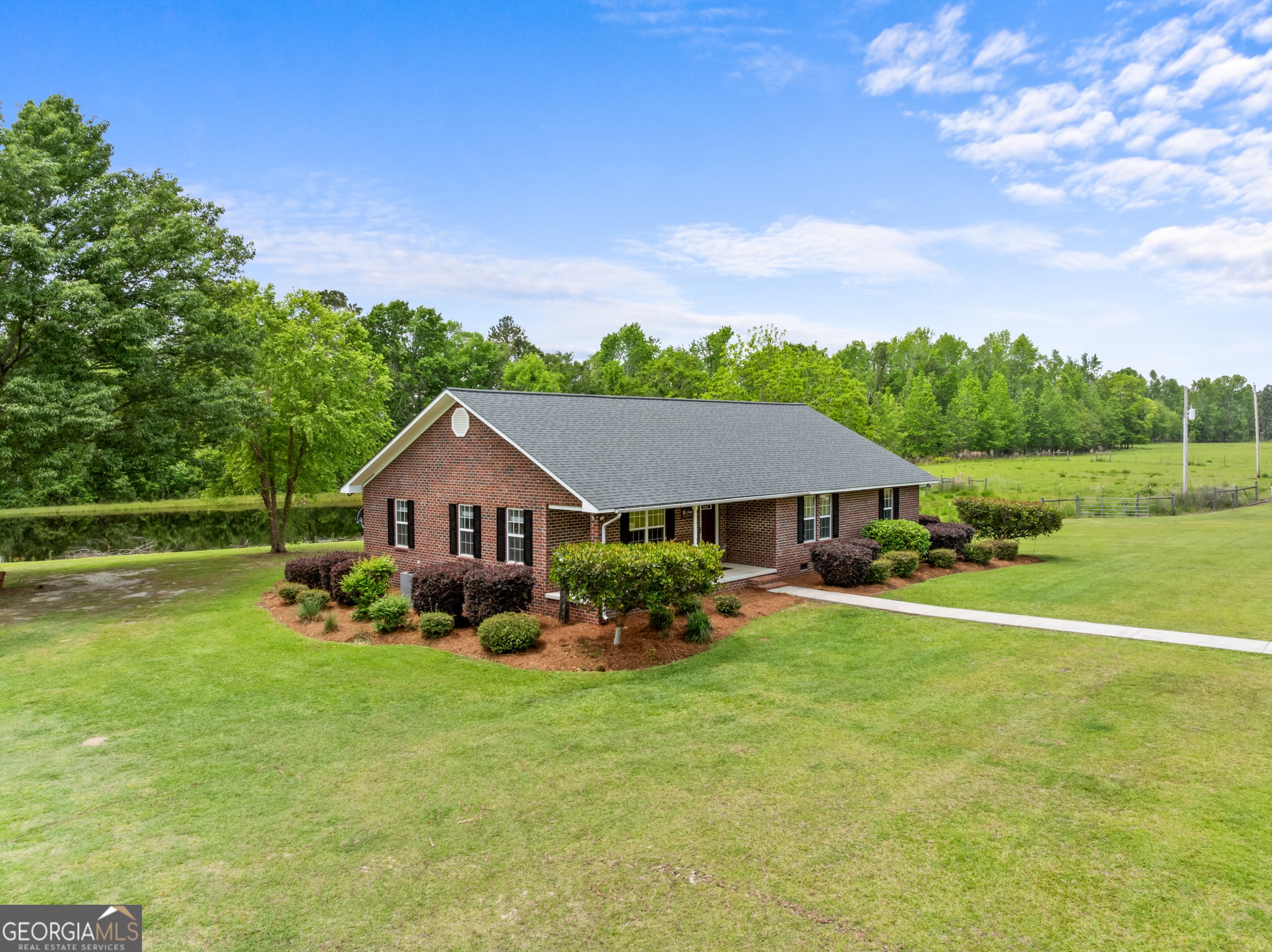 233 Clark RD
