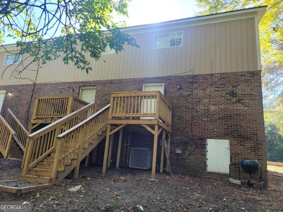 378 Cowan ST