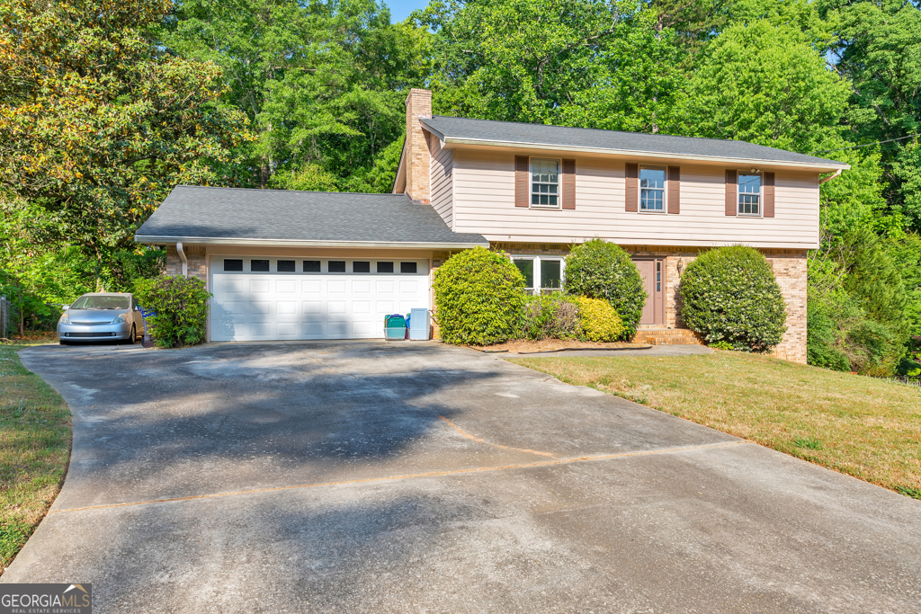 1414 Edinburgh DR