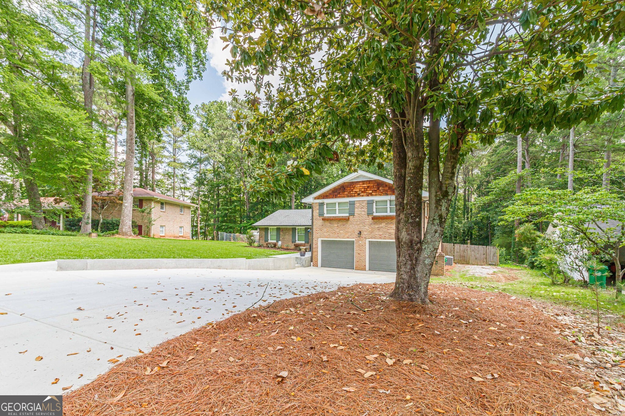 4456 Lake Ivanhoe DR