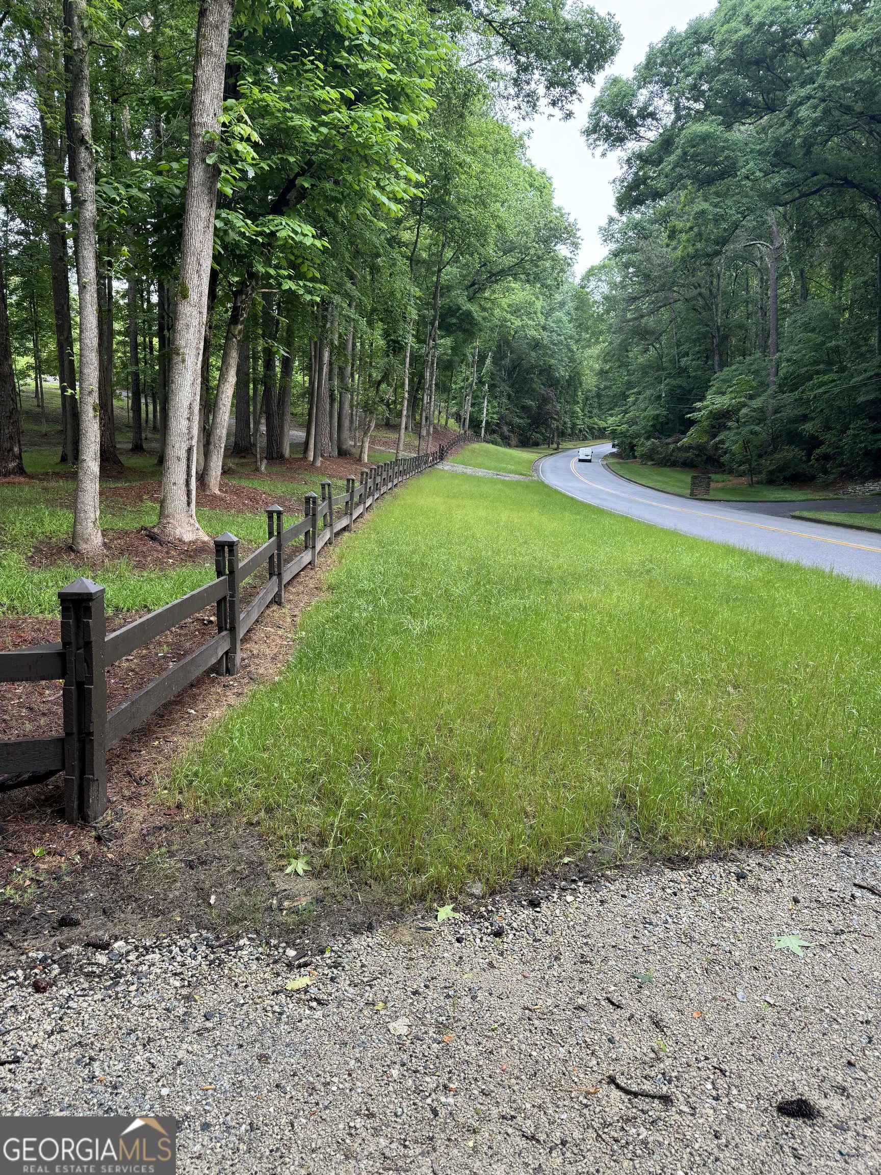 1542 Silver Hill RD