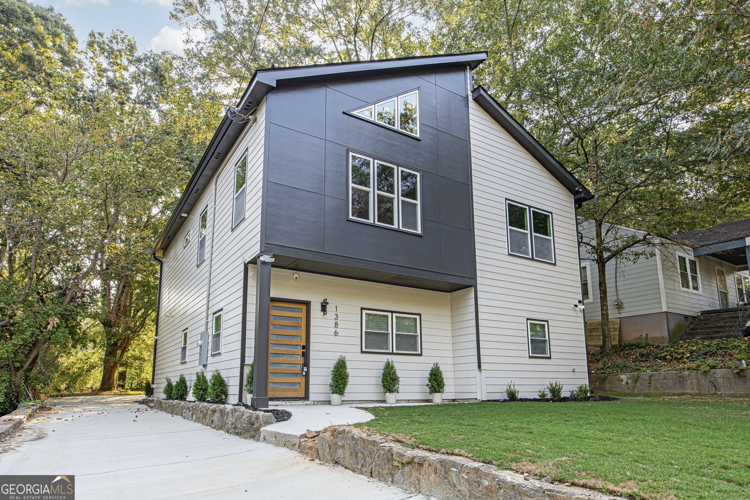 1386 Elizabeth AVE SW