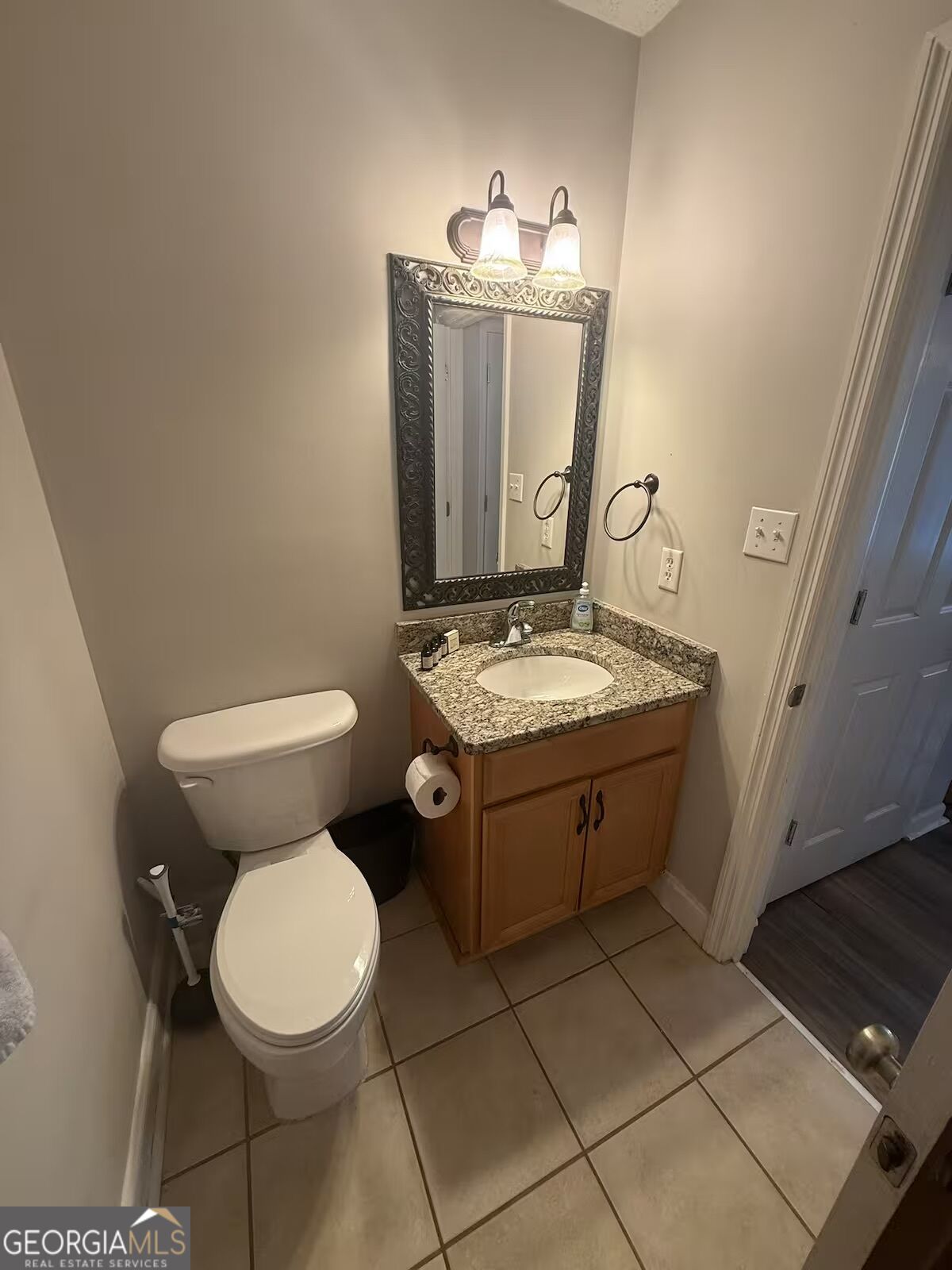1055 Baxter ST 503