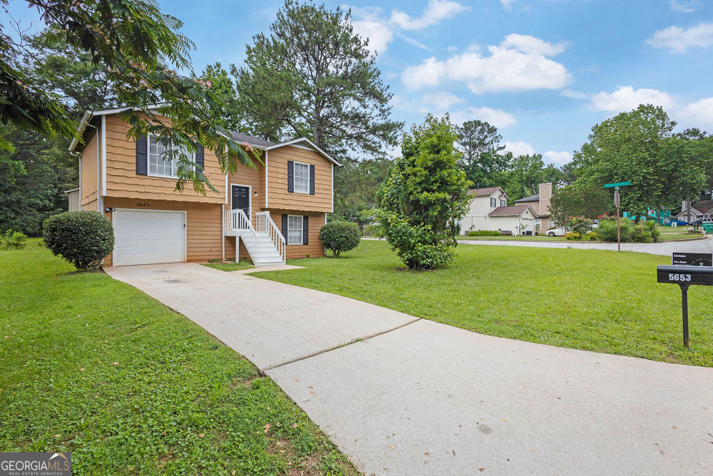 5653 Bradley CIR