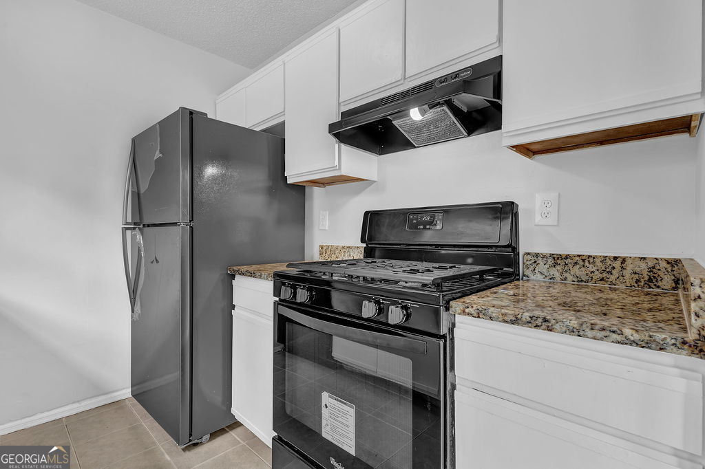 5653 Bradley CIR
