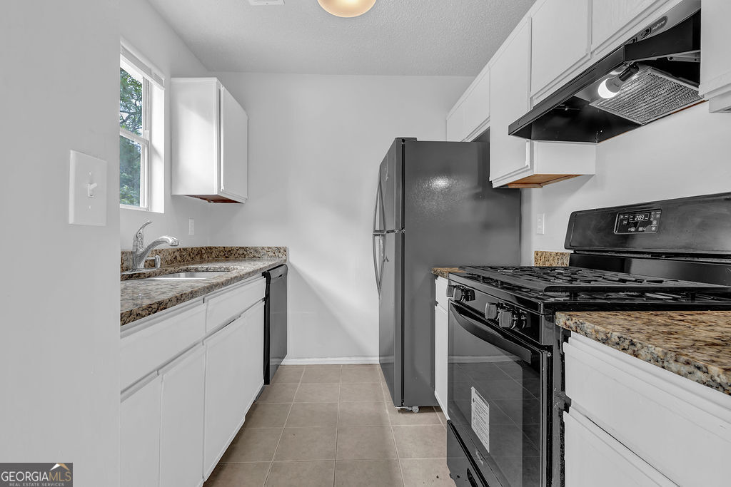 5653 Bradley CIR