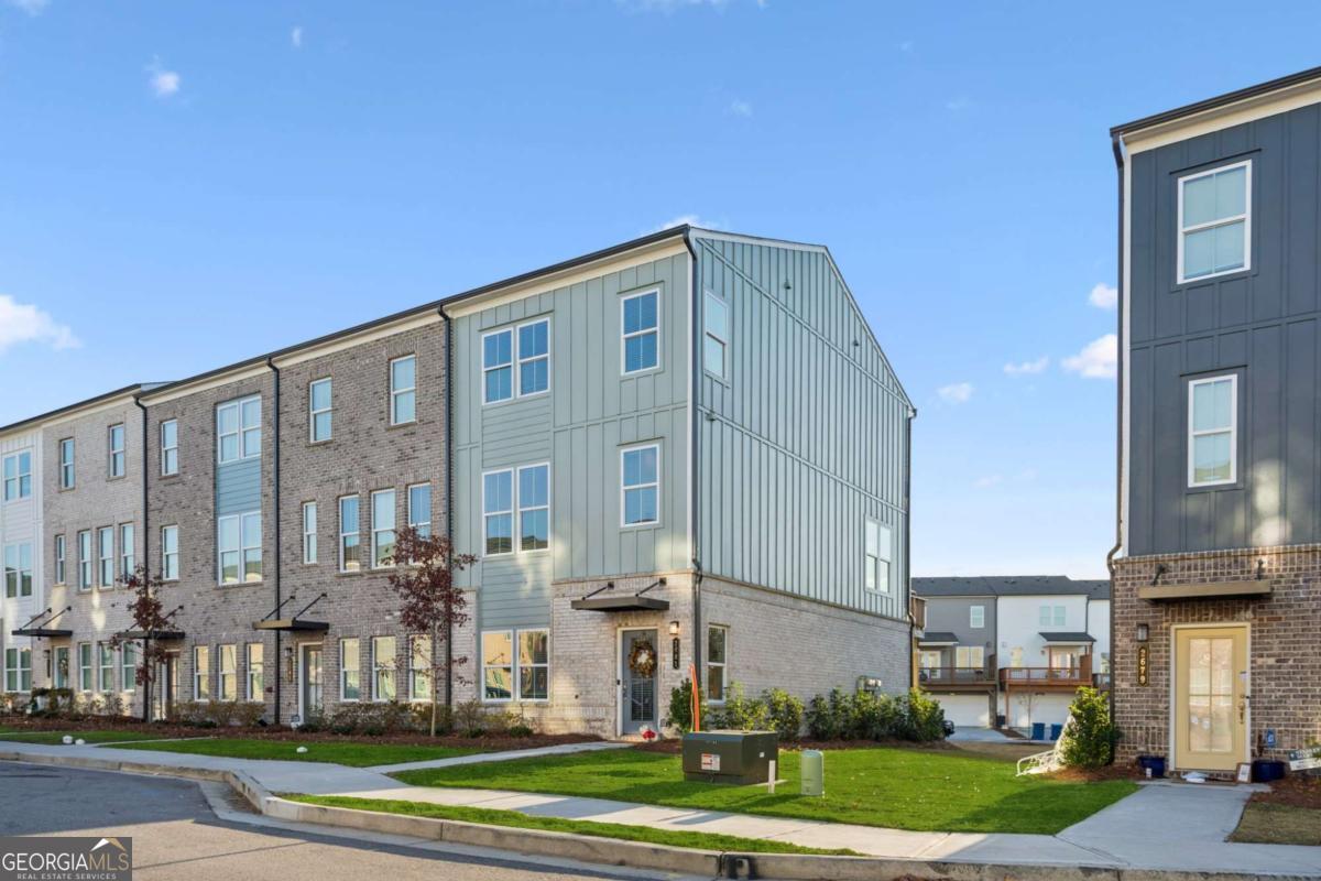 2681 Whistler WAY NE