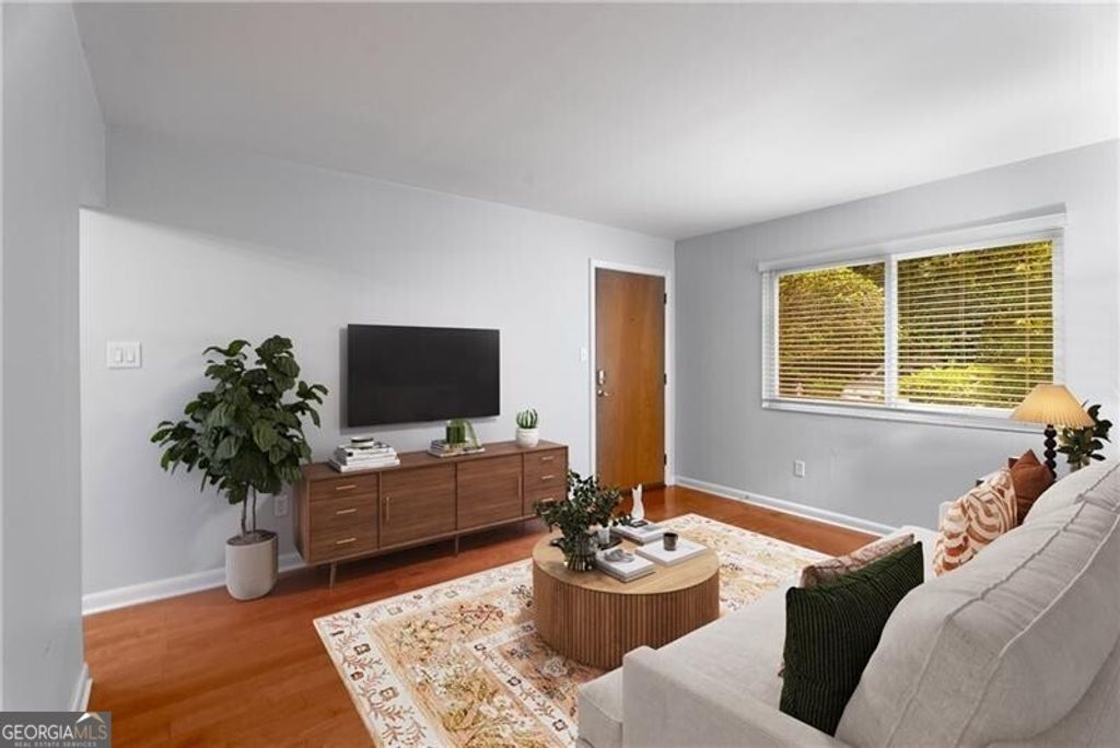 Photo of 148 Waverly Way #6, Atlanta, GA 30307 (MLS # 10680631)