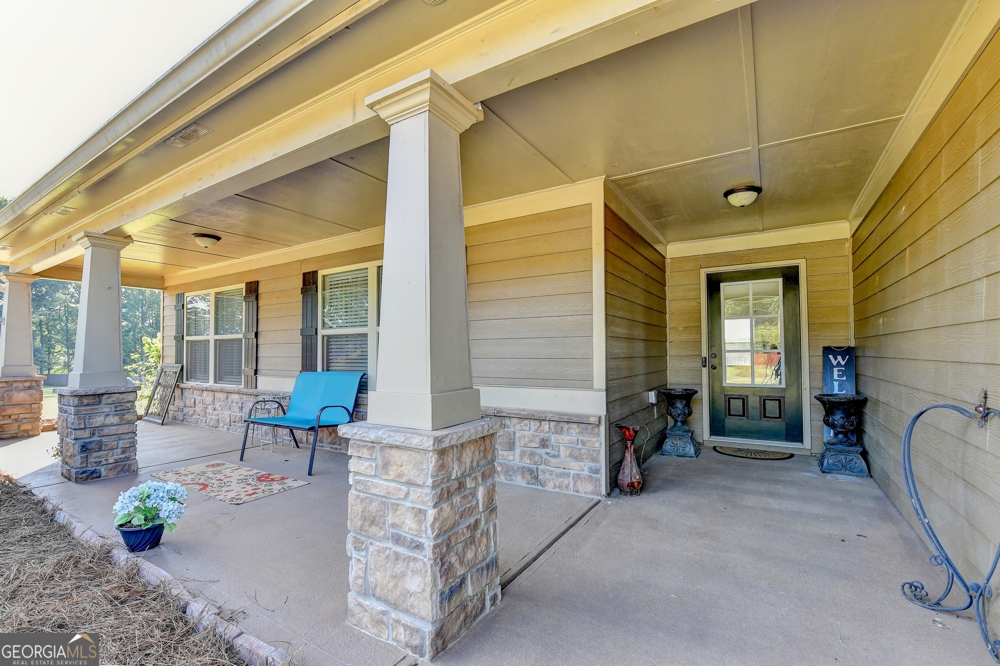 690 Lake Vista DR