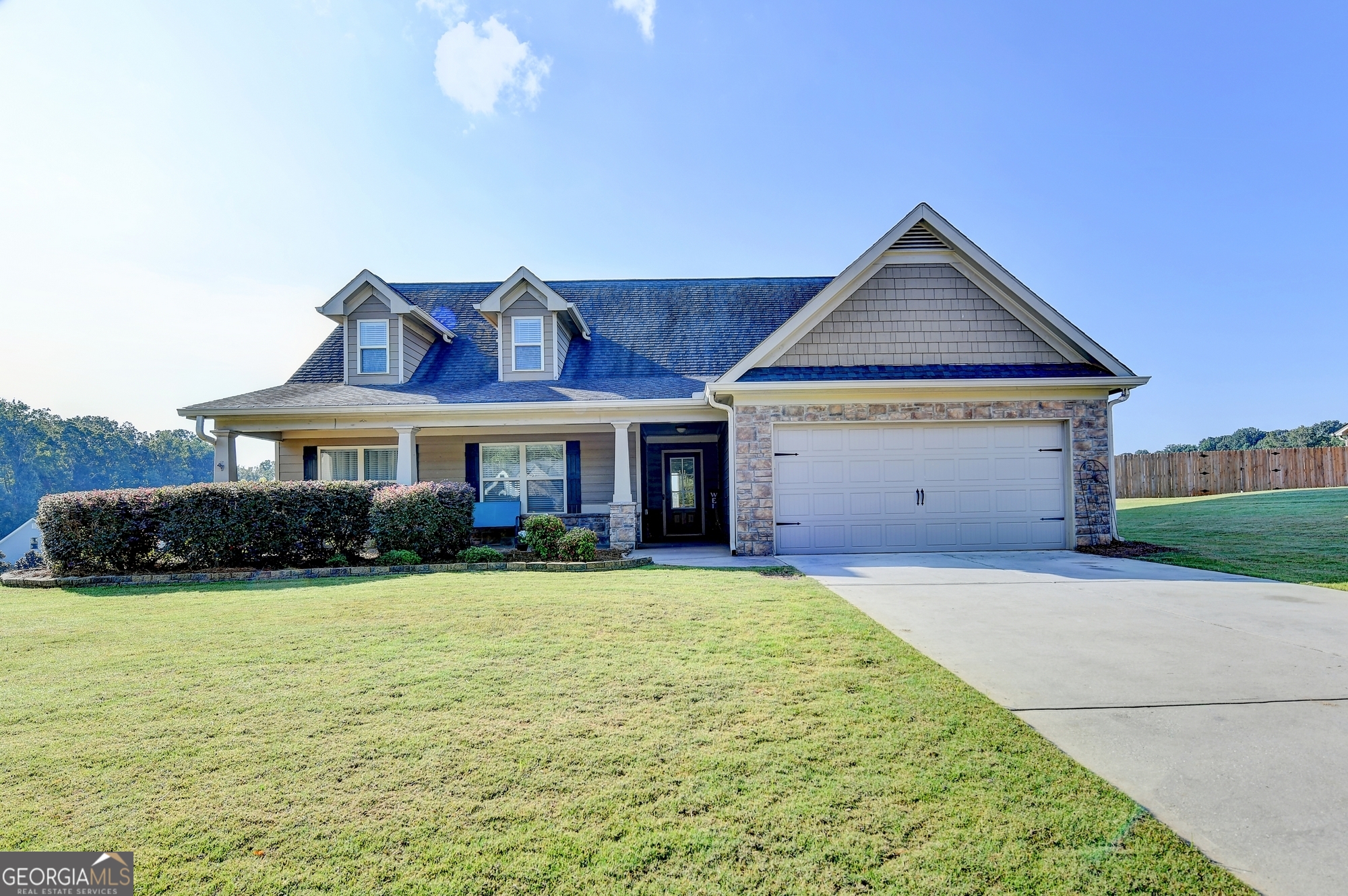 690 Lake Vista DR